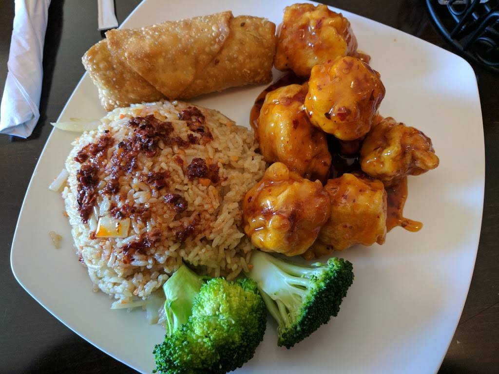 Yumi Yumi | restaurant | 109 M, Gainsborough Square Ste M, Chesapeake, VA 23320, USA | 7575488808 OR +1 757-548-8808