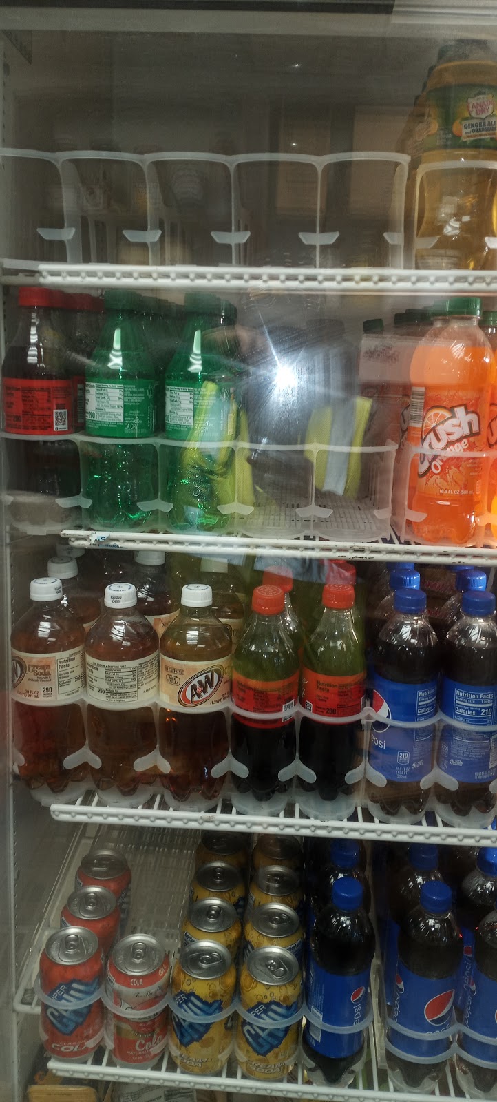 MD carryout Sweet BBQ island | restaurant | 3039 E Monument St, Baltimore, MD 21205, USA | 4102766600 OR +1 410-276-6600