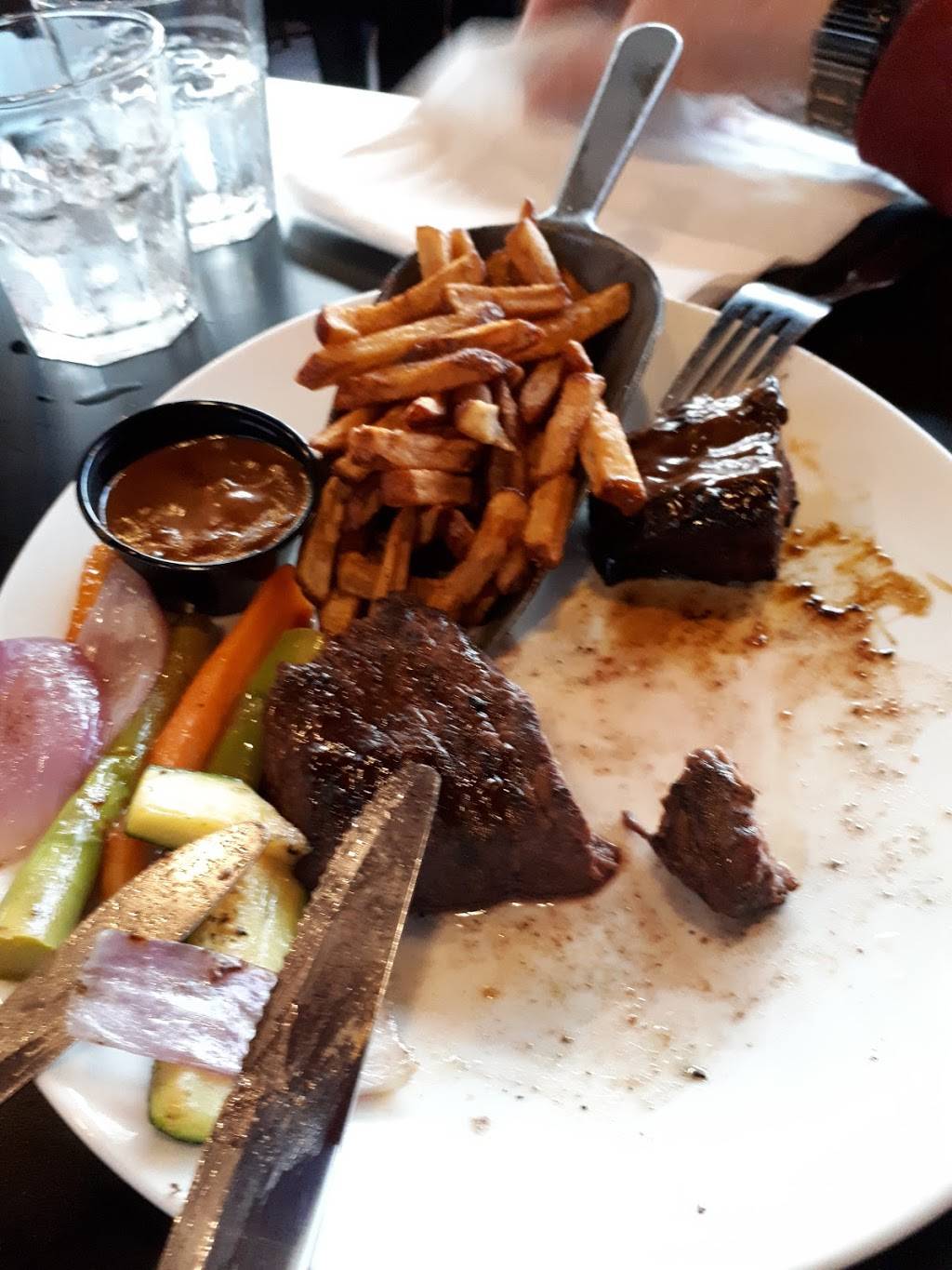 La Chambre No. 1 | restaurant | 816 Boulevard des Seigneurs, Terrebonne, QC J6W 1V1, Canada | 4508241424 OR +1 450-824-1424