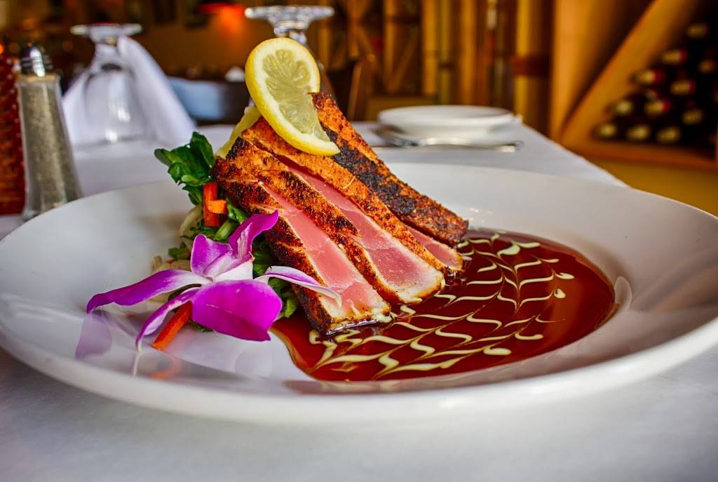 FoxFire Restaurant | restaurant | 17 W State St, Geneva, IL 60134, USA | 6302321369 OR +1 630-232-1369