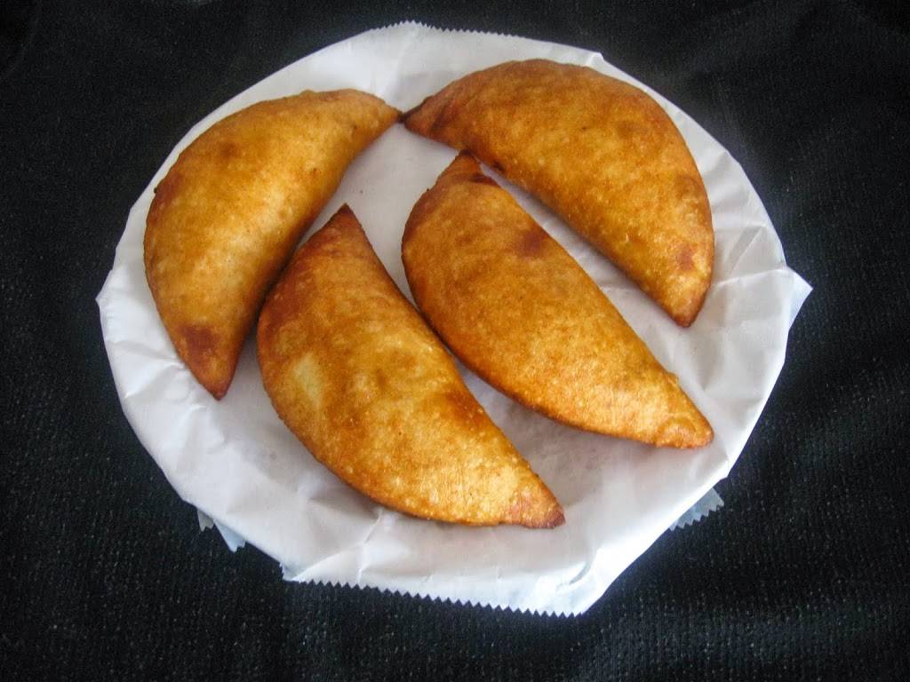 La Uchireña | restaurant | 7880 NW 52nd St, Doral, FL 33166, USA | 3055999399 OR +1 305-599-9399