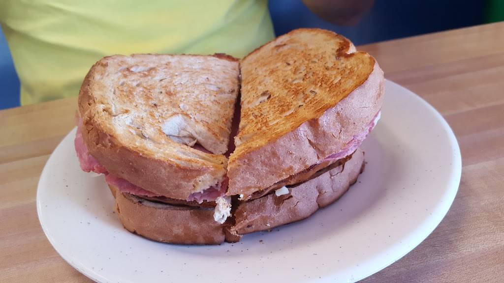 Ye Ole Fashioned Ice Cream & Sandwich Cafe- Mt. Pleasant | cafe | 1502 N Hwy 17, Mt Pleasant, SC 29464, USA | 8438493698 OR +1 843-849-3698