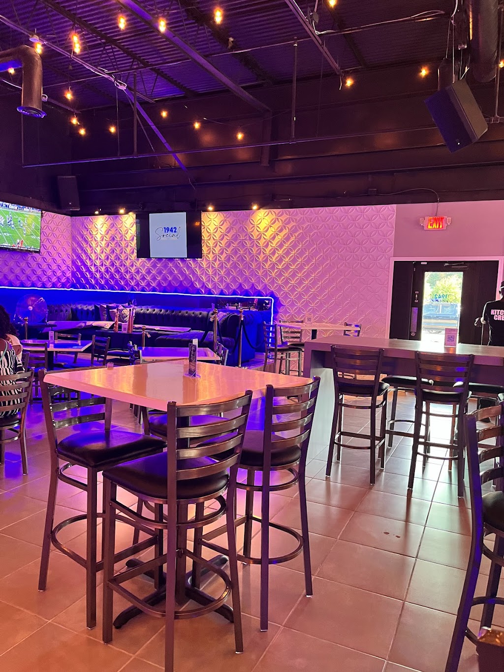 1942 Social | restaurant | 7240 Davidson Pkwy N, Stockbridge, GA 30281, USA | 6786047985 OR +1 678-604-7985