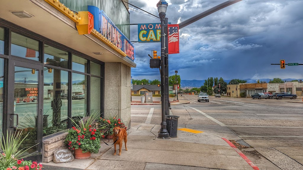 Moms Cafe | restaurant | 10 E Main St, Salina, UT 84654, USA | 4355293921 OR +1 435-529-3921