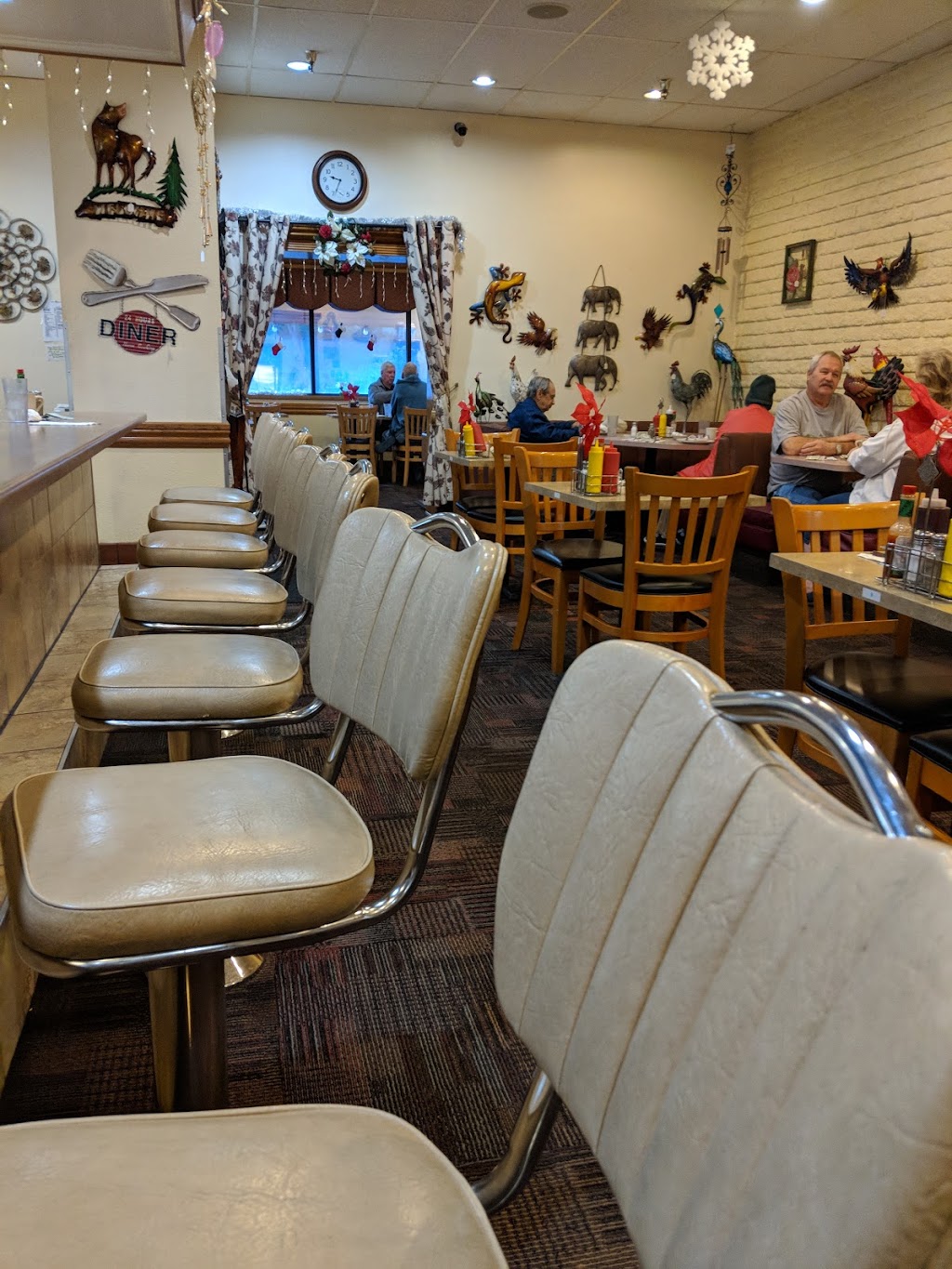 Georges Lakeview Café | cafe | 10502 W Thunderbird Blvd, Sun City, AZ 85351, USA | 6238763057 OR +1 623-876-3057