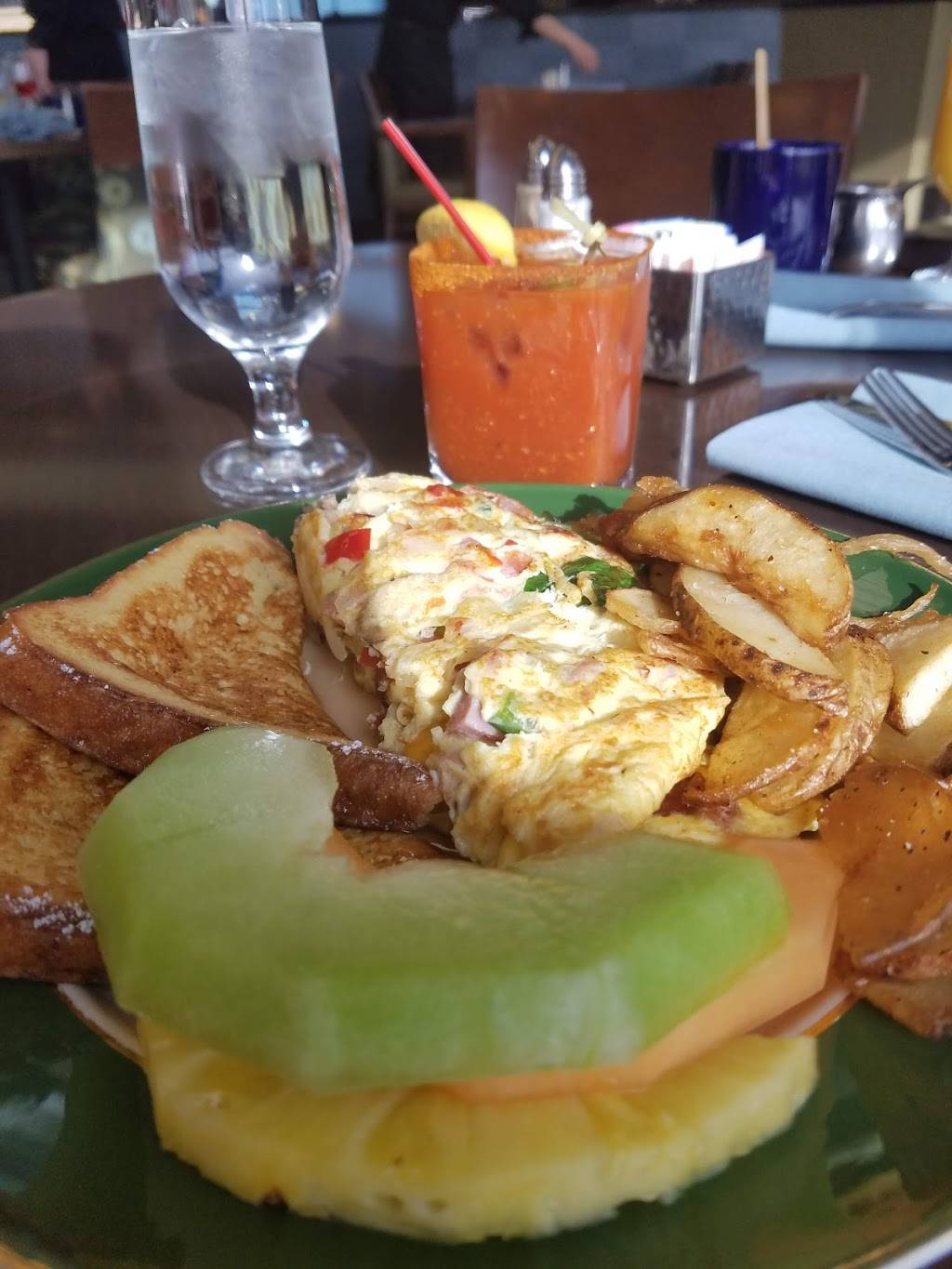 Alexandras Restaurant | restaurant | 2700 Turf Valley Rd, Ellicott City, MD 21042, USA | 4104802400 OR +1 410-480-2400