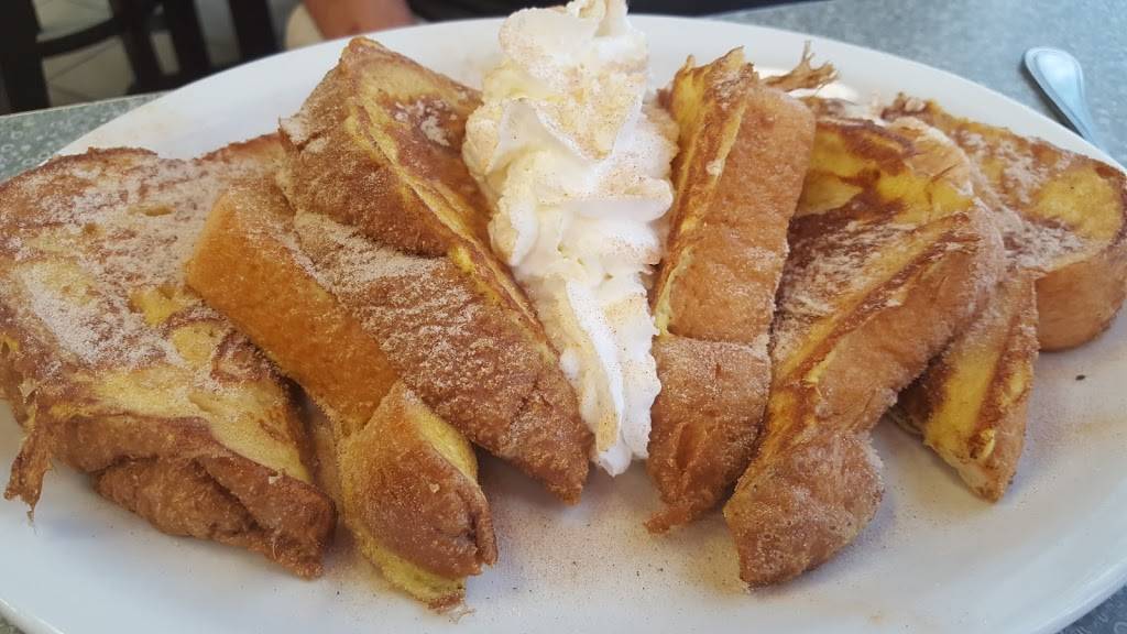 Wacky Knacky Diner | restaurant | 4540 Osage Beach Pkwy outlet mall, Osage Beach, MO 65065, USA | 5736931900 OR +1 573-693-1900