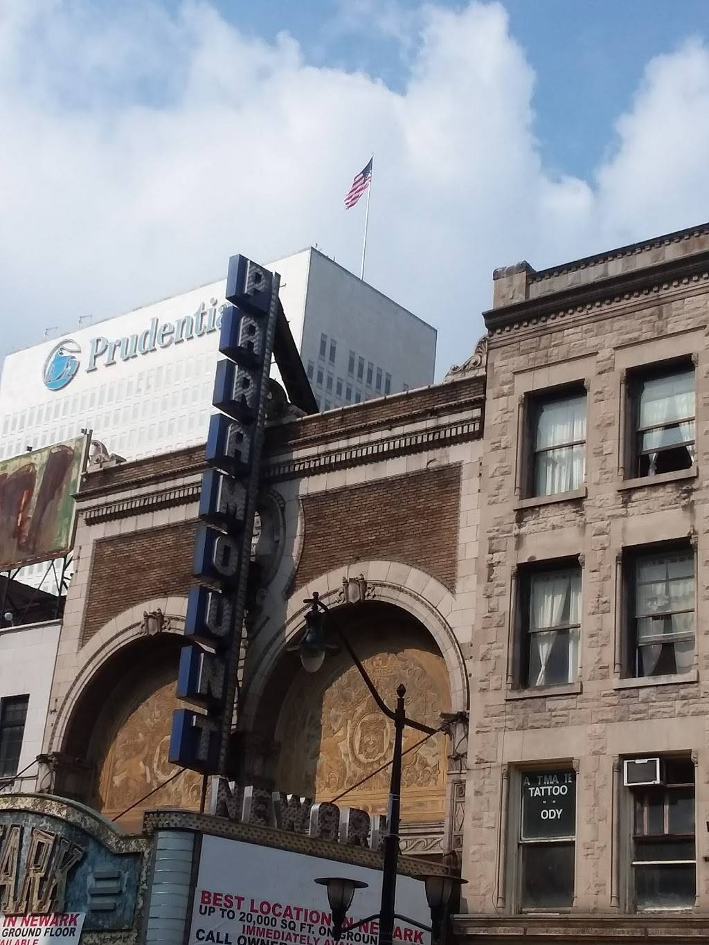 Chipotle Mexican Grill | restaurant | 222 Market St, Newark, NJ 07102, USA | 8622351110 OR +1 862-235-1110