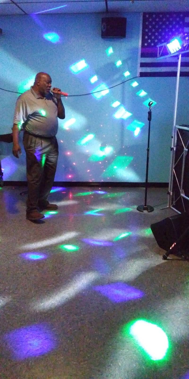 Cool Vibes Bar And Grill | restaurant | 5488 58th St N, Kenneth City, FL 33709, USA | 7272569828 OR +1 727-256-9828