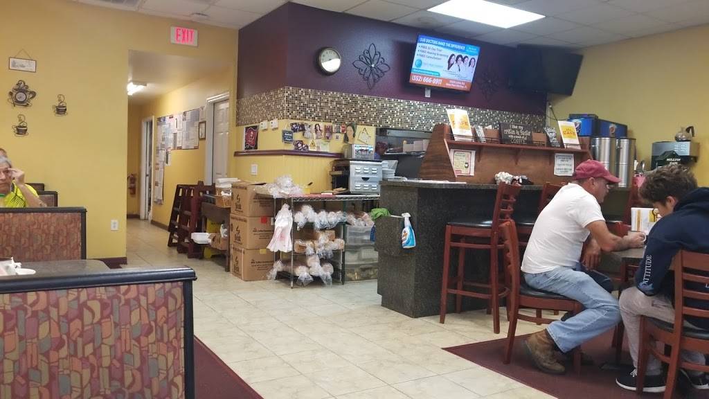 Hilltop Cafe | restaurant | 9322 Little Rd, New Port Richey, FL 34654, USA | 7278623333 OR +1 727-862-3333