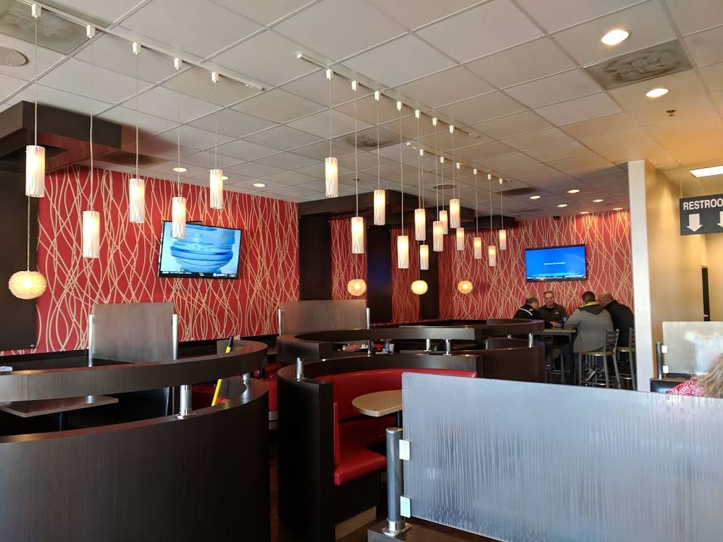 Dominics Casual Italian | restaurant | 6209 NW 63rd Terrace, Kansas City, MO 64151, USA | 8164377200 OR +1 816-437-7200