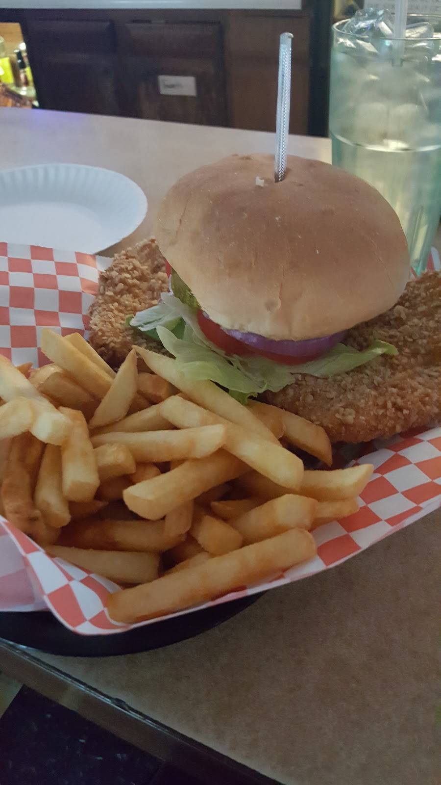 Meadows Avenue Tap | restaurant | 2000 Meadow Ave, East Peoria, IL 61611, USA | 3096940736 OR +1 309-694-0736