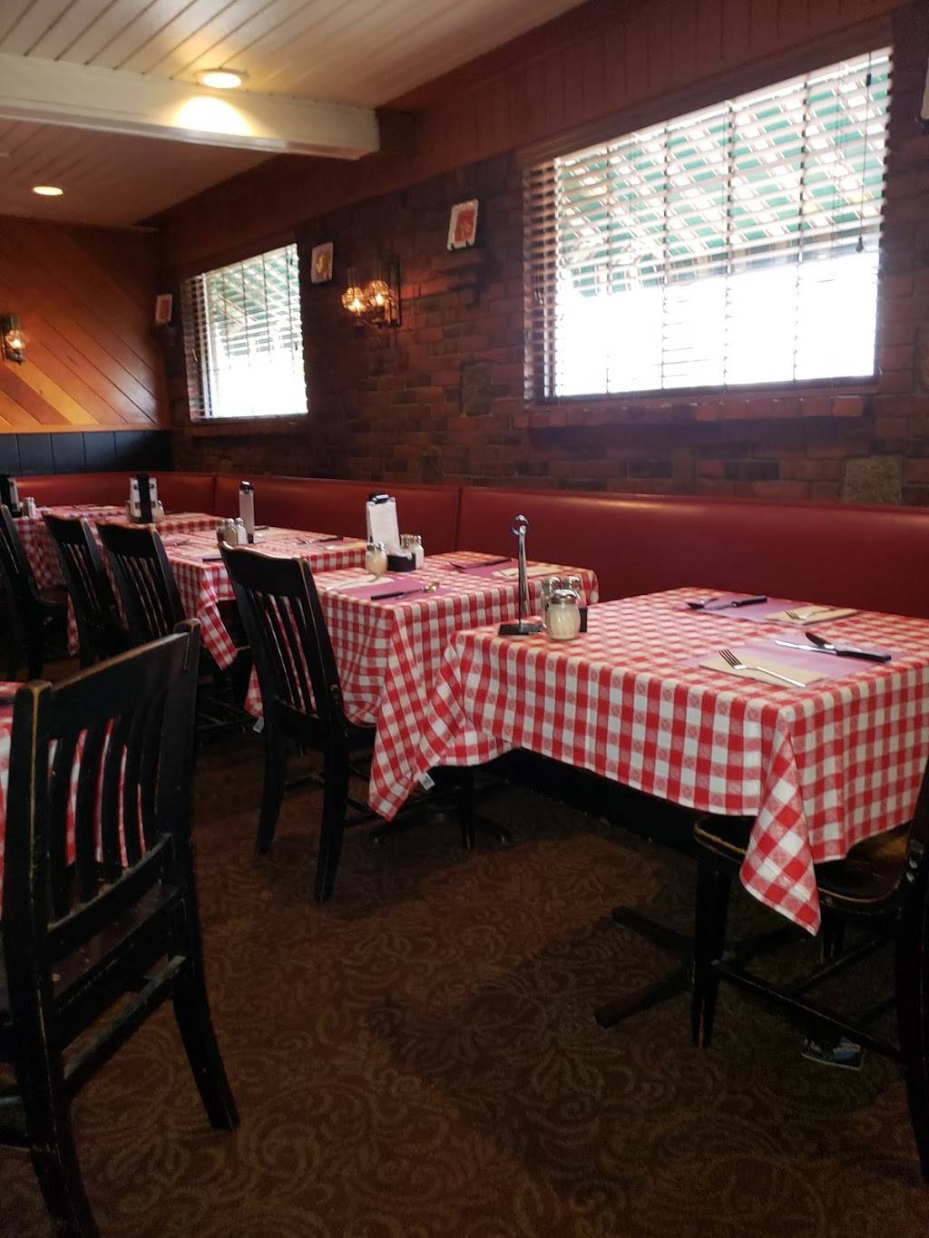 Gregs Restaurant | restaurant | 821 Mt Auburn St, Watertown, MA 02472, USA | 6174910122 OR +1 617-491-0122