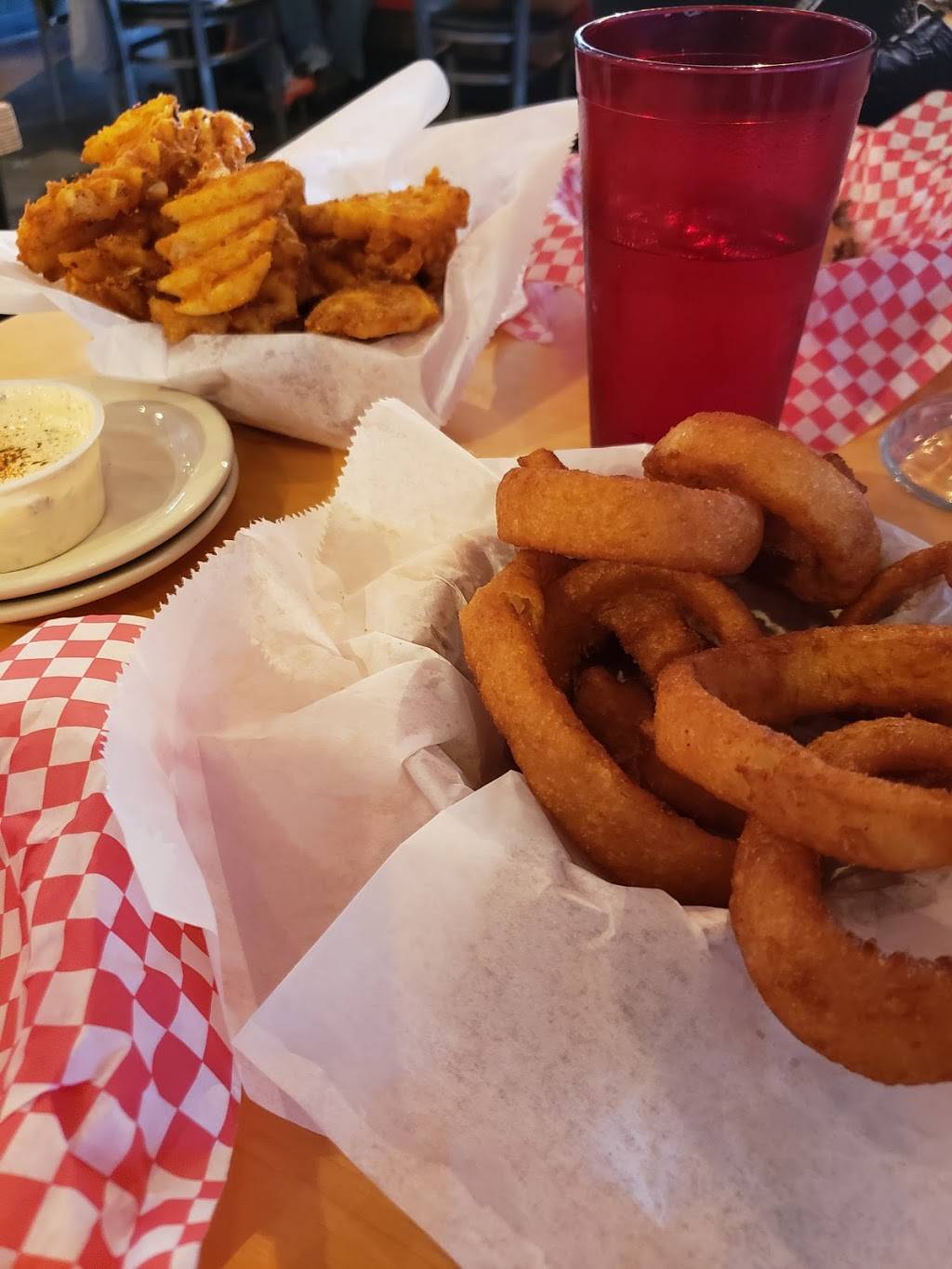 Snuffys Malt Shop | restaurant | 1200 W 98th St, Bloomington, MN 55431, USA | 9528881018 OR +1 952-888-1018