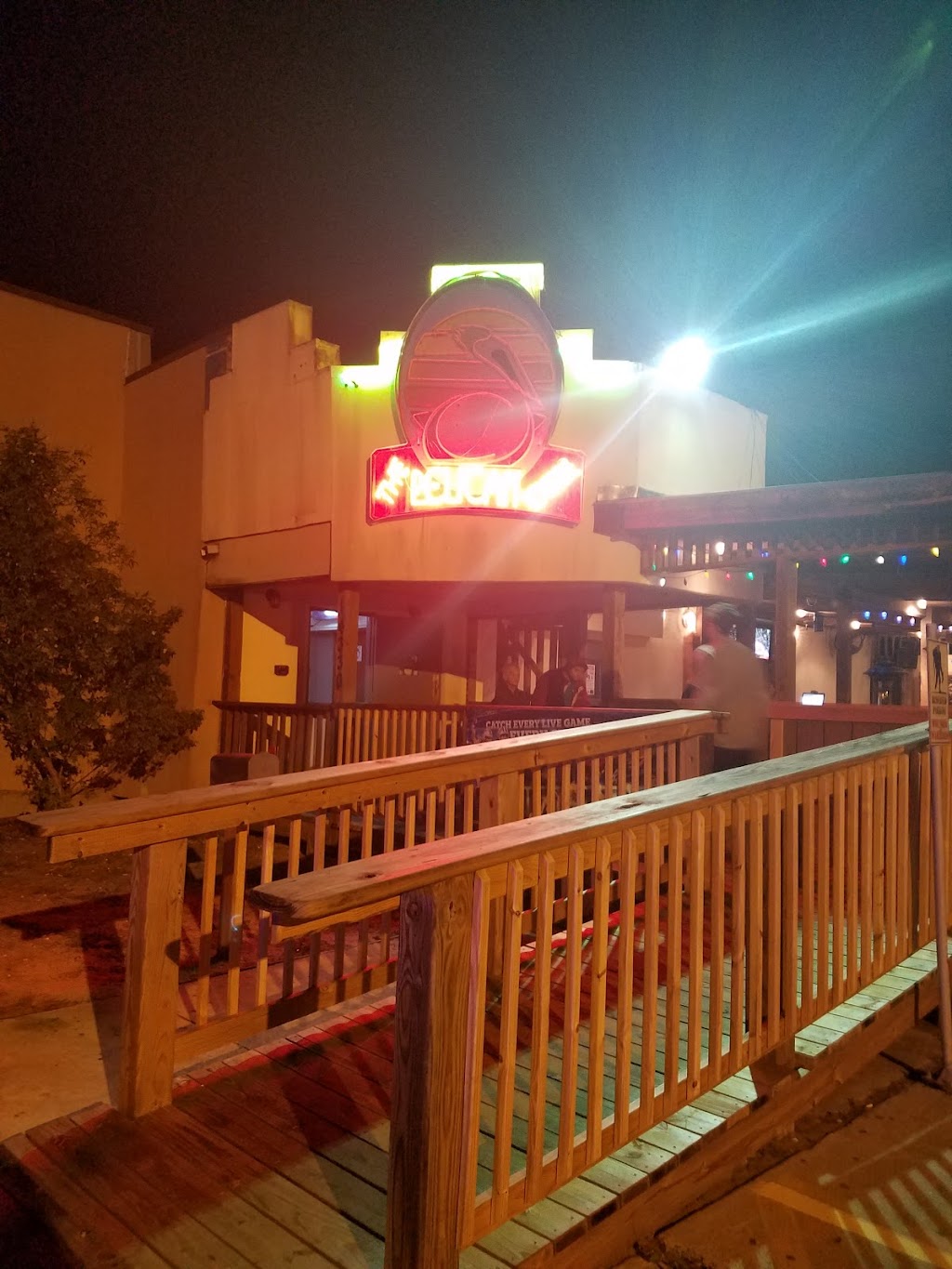 Pelican Lounge | restaurant | 14330 S Padre Island Dr, Corpus Christi, TX 78418, USA | 3619498222 OR +1 361-949-8222