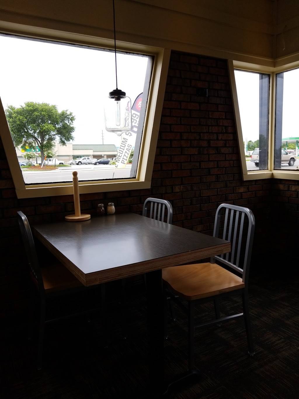 Pizza Hut | meal takeaway | 4960 Long Beach Rd SE, Southport, NC 28461, USA | 9104579432 OR +1 910-457-9432