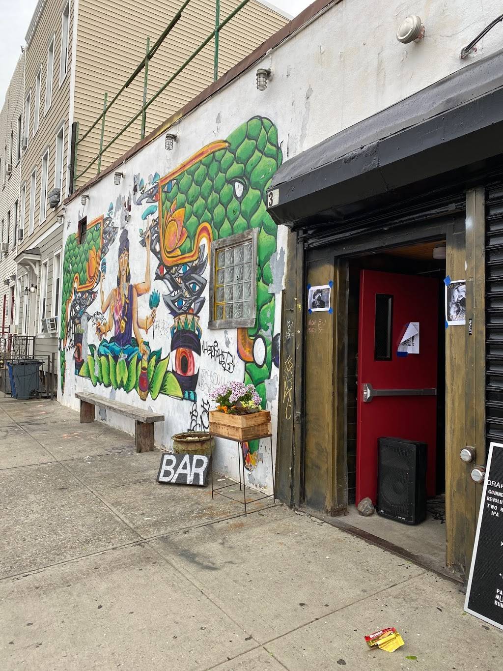 Bushwick Ice House | restaurant | 35 Ingraham St, Brooklyn, NY 11206, USA | 9293376503 OR +1 929-337-6503