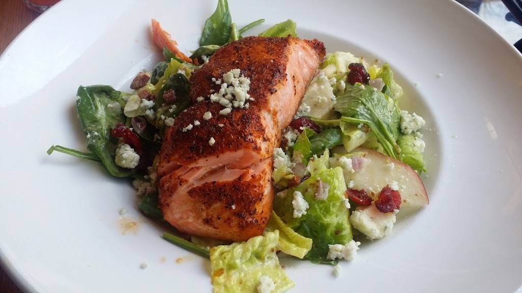 Cadillac Ranch | restaurant | 186 Fleet St, Oxon Hill, MD 20745, USA | 3018391100 OR +1 301-839-1100