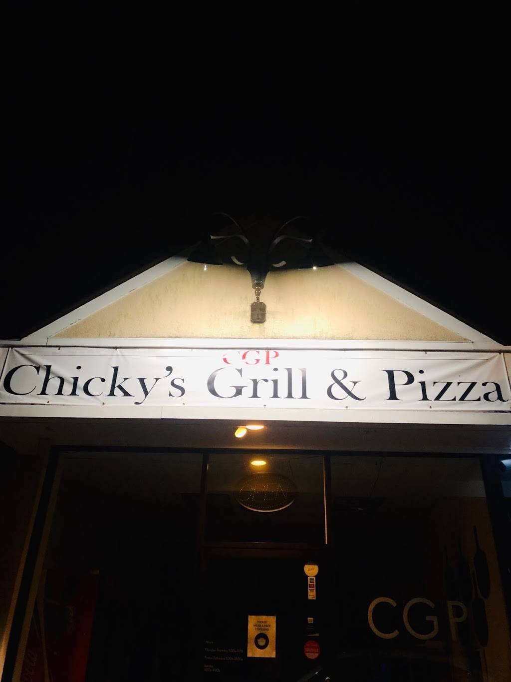 Chickys Grill and Pizza | restaurant | 19 Cedar Heights Rd, Stamford, CT 06905, USA | 2039688166 OR +1 203-968-8166