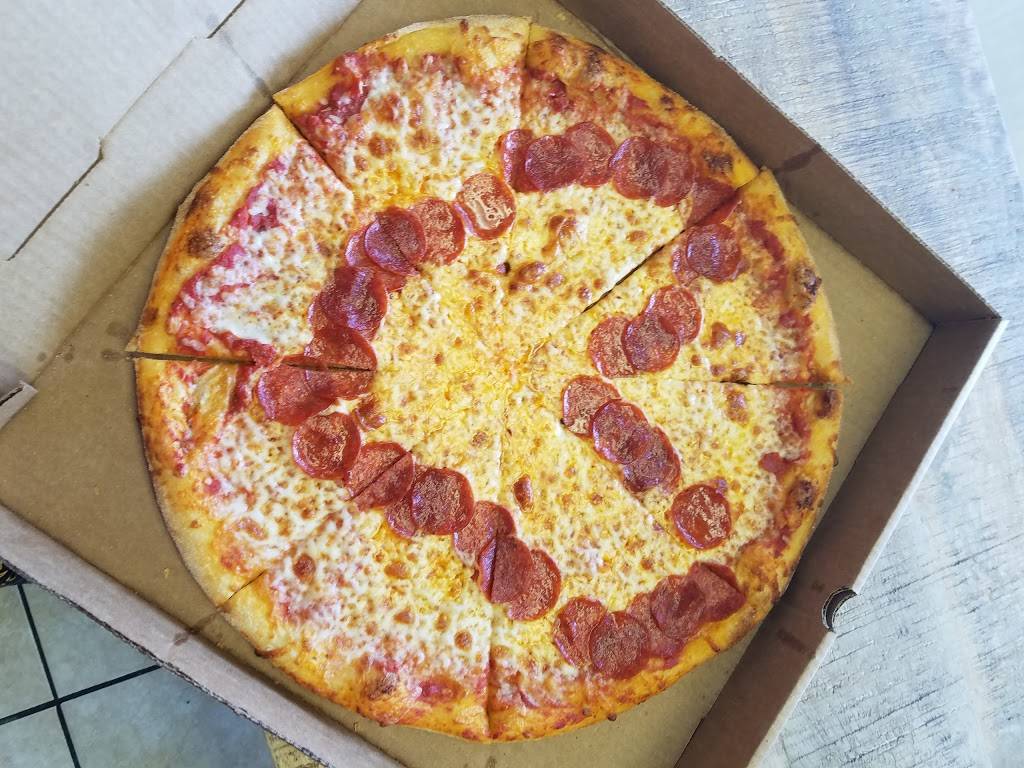 Pizza Famiglia | meal delivery | 1402 E Fletcher Ave, Tampa, FL 33612, USA | 8139750024 OR +1 813-975-0024