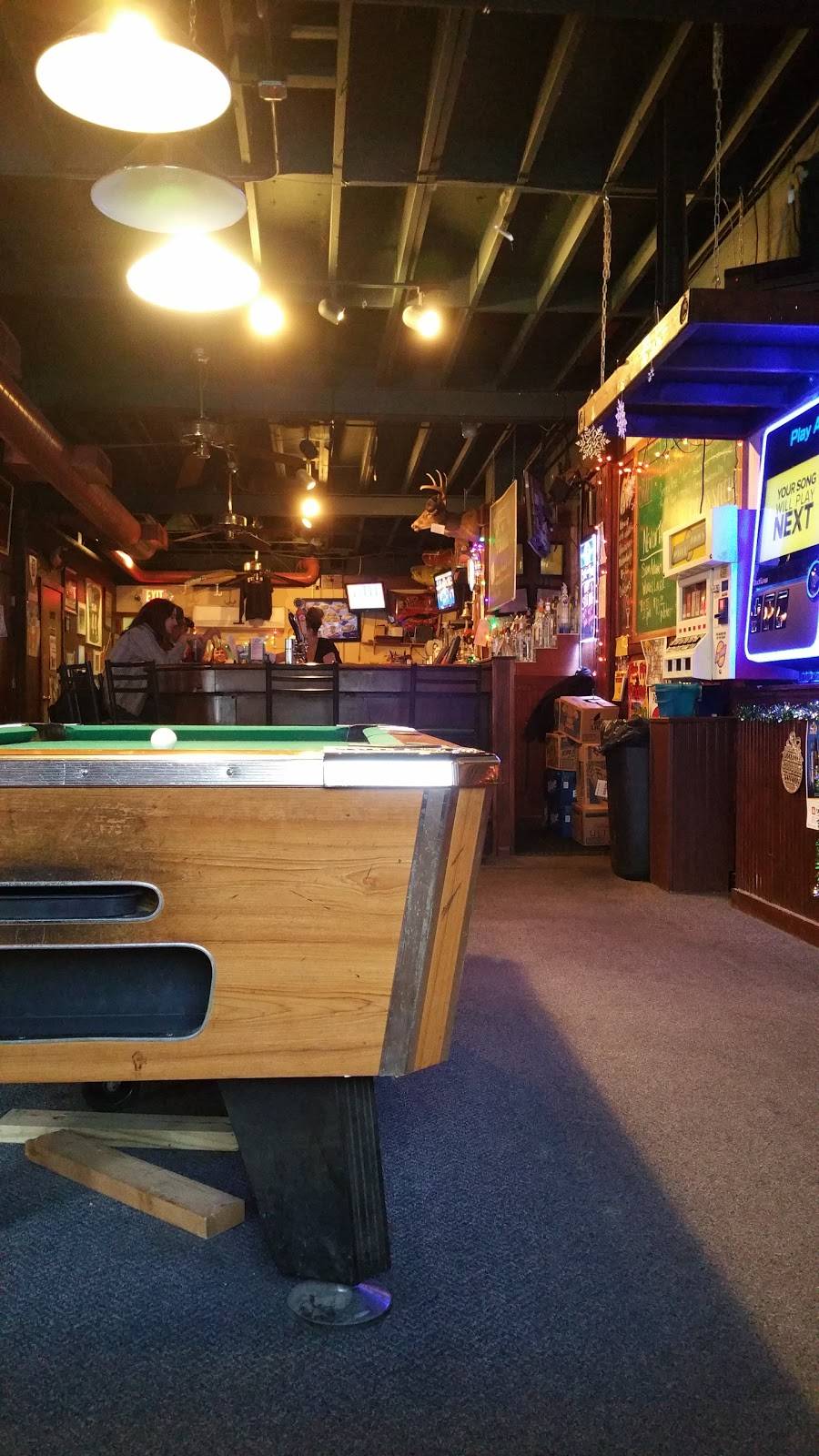 Fenders Bar & Grill | restaurant | 20 Wabash St, Milan, MI 48160, USA | 7344393474 OR +1 734-439-3474