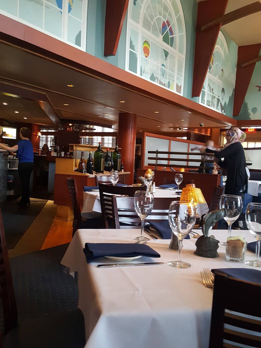 Dons Lighthouse Grille | restaurant | 8905 Lake Ave #1, Cleveland, OH 44102, USA | 2169616700 OR +1 216-961-6700