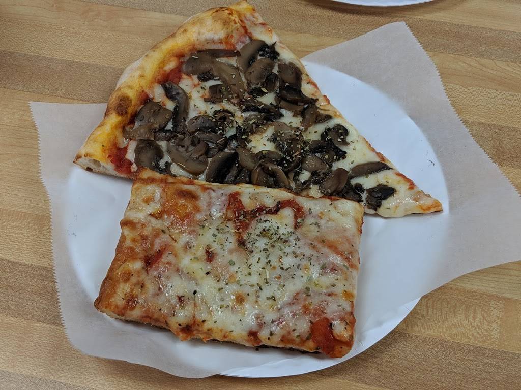 Tonys Pizza Palace | restaurant | 132 S Main St, North Wales, PA 19454, USA | 2156995977 OR +1 215-699-5977