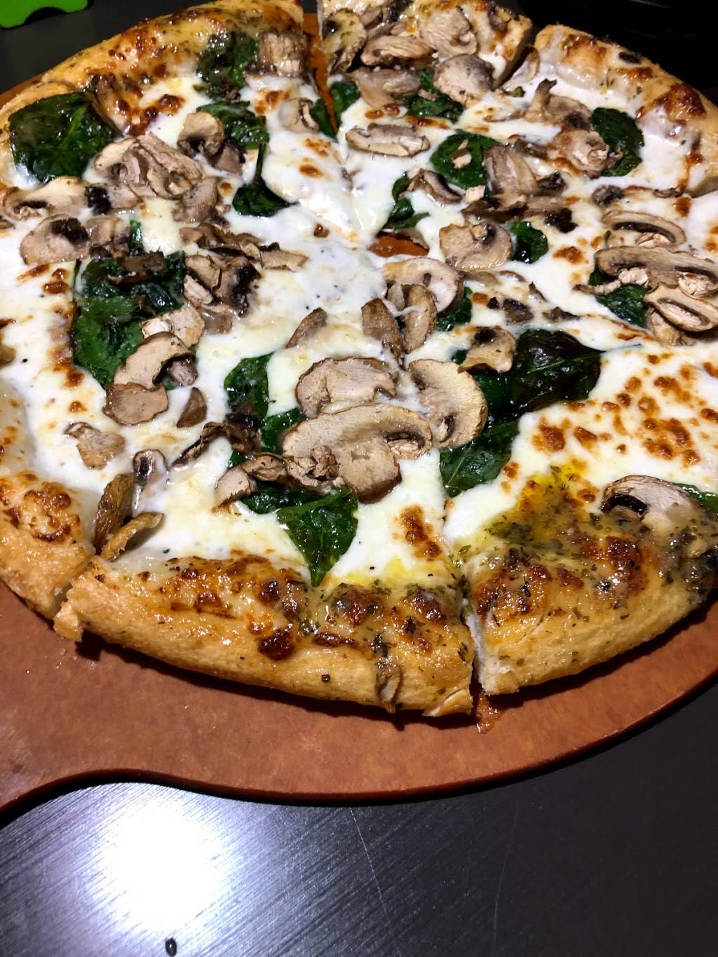 Pizza Hut | restaurant | 7970 Winter Garden Vineland Rd, Windermere, FL 34786, USA | 4079094327 OR +1 407-909-4327