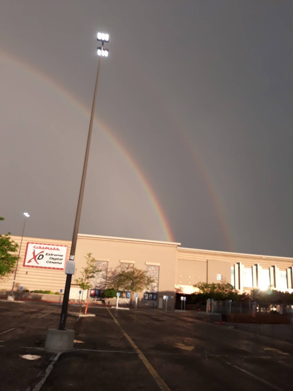 Cinemark 24 Jordan Landing and XD | meal takeaway | 7301 S, Jordan Landing Blvd, West Jordan, UT 84084, USA | 8012828847 OR +1 801-282-8847