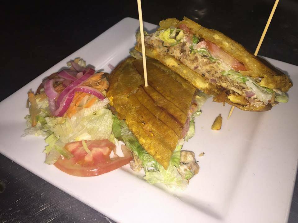 La Esquina Caribena | restaurant | 13290 NW 43rd Ave, Opa-locka, FL 33054, USA | 3056881606 OR +1 305-688-1606