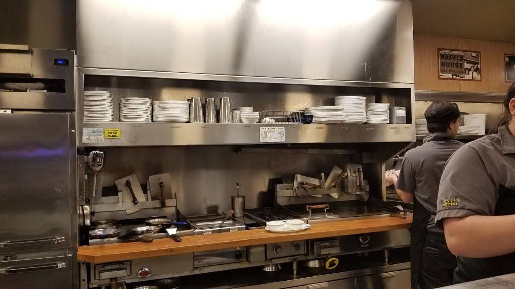 Waffle House | meal takeaway | 4302 Big Tree Way, Greensboro, NC 27409, USA | 3362940035 OR +1 336-294-0035