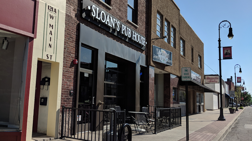 Sloans Pub House | restaurant | 119 W Main St, Collinsville, IL 62234, USA | 6188559100 OR +1 618-855-9100