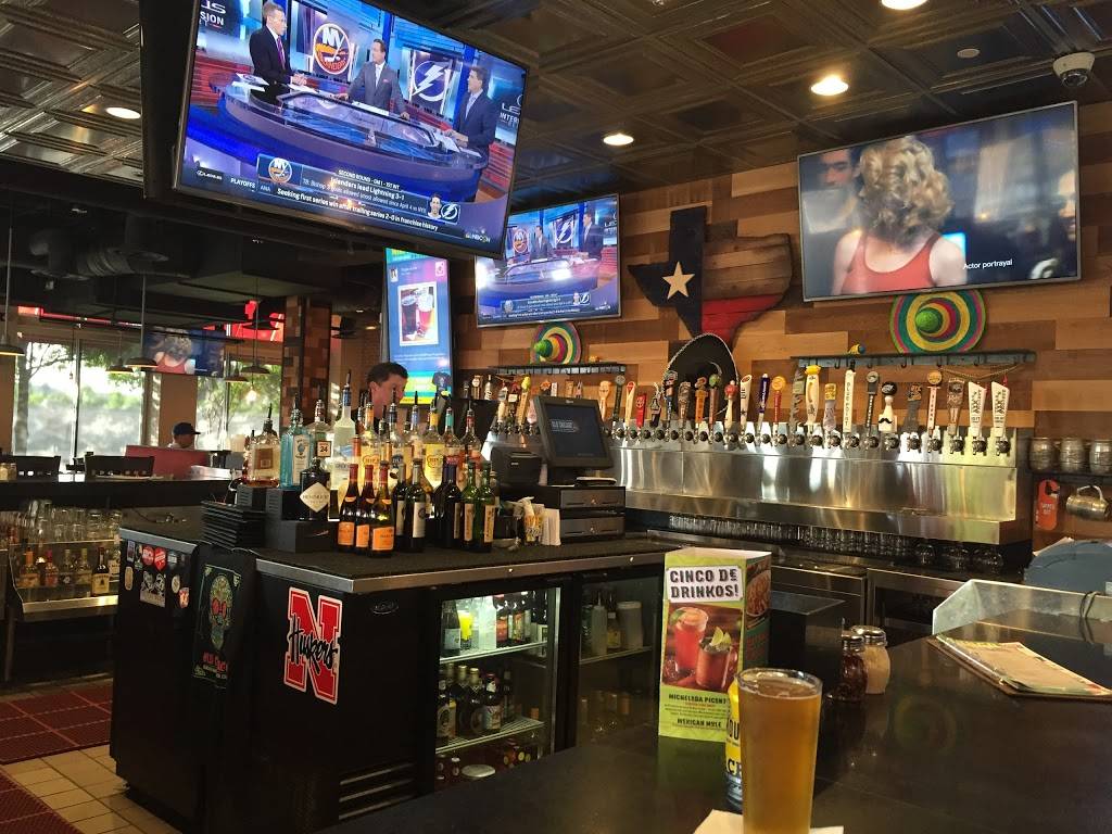 Old Chicago Pizza and Taproom | restaurant | 5319 E Mockingbird Ln #100, Dallas, TX 75206, USA | 2148215700 OR +1 214-821-5700