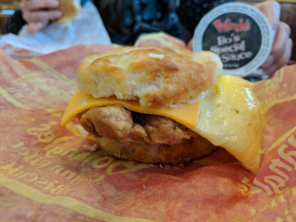 Bojangles Famous Chicken n Biscuits | restaurant | 1590 Lee Victory Pkwy, Smyrna, TN 37167, USA | 6153556267 OR +1 615-355-6267