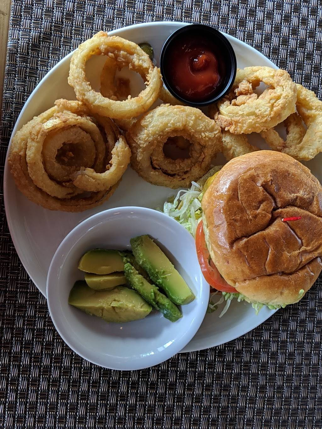 Oak Barrel Tavern | restaurant | 528A Boston Post Rd, Sudbury, MA 01776, USA | 9782615509 OR +1 978-261-5509