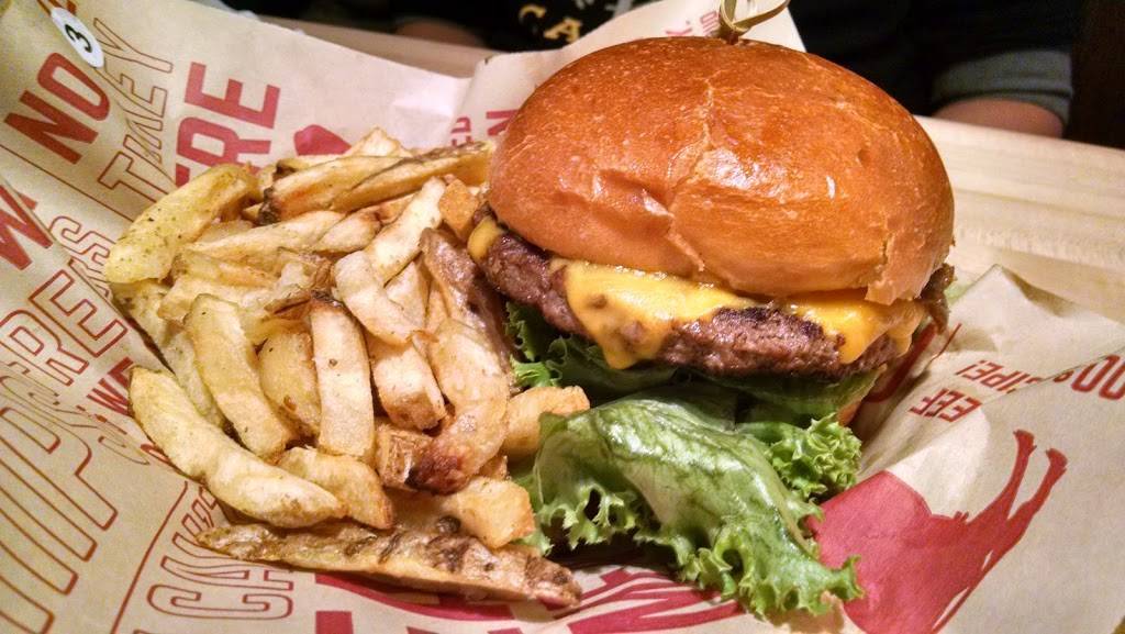 Bagger Daves | restaurant | 2972 Coolidge Hwy, Berkley, MI 48072, USA | 2485433283 OR +1 248-543-3283