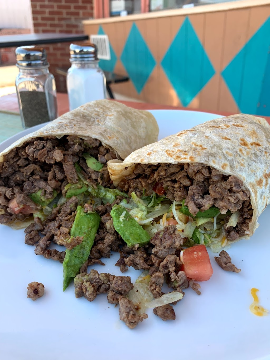 Casa De Burritos | restaurant | 1729 S Prairie Ave, Pueblo, CO 81005, USA | 7195661104 OR +1 719-566-1104