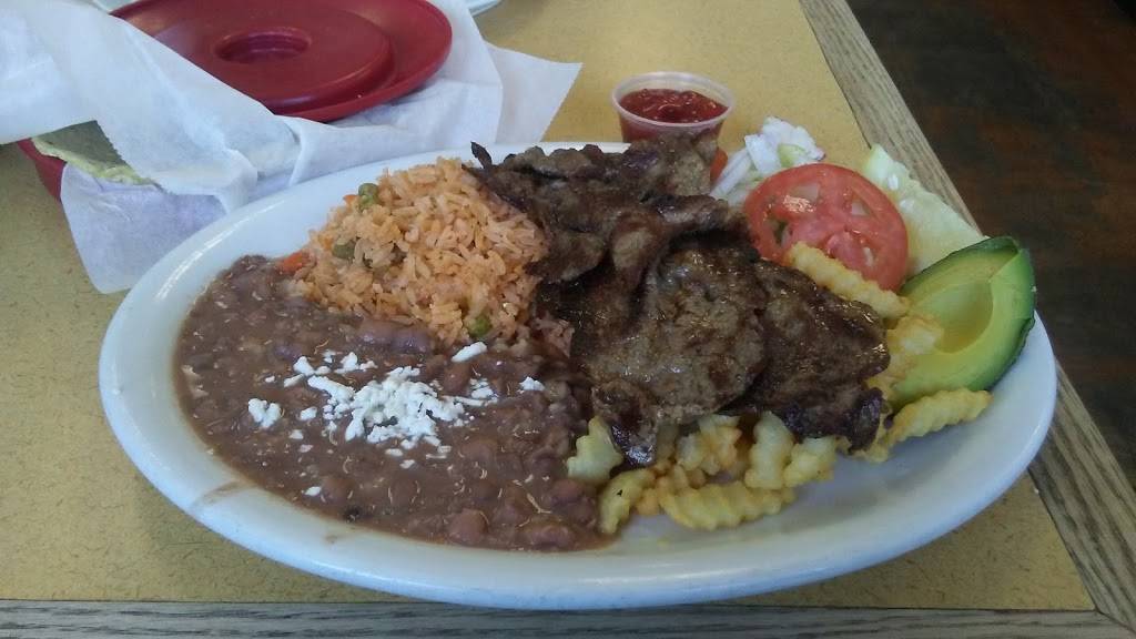El Huarache Veloz | restaurant | 6801 Woodman Ave, Van Nuys, CA 91405, USA | 8187809984 OR +1 818-780-9984