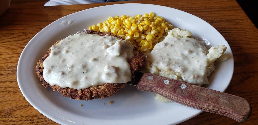 Grammas Kitchen & Checkered Flag | restaurant | 3408 N Plainview Rd, Walcott, IA 52773, USA | 5632845055 OR +1 563-284-5055