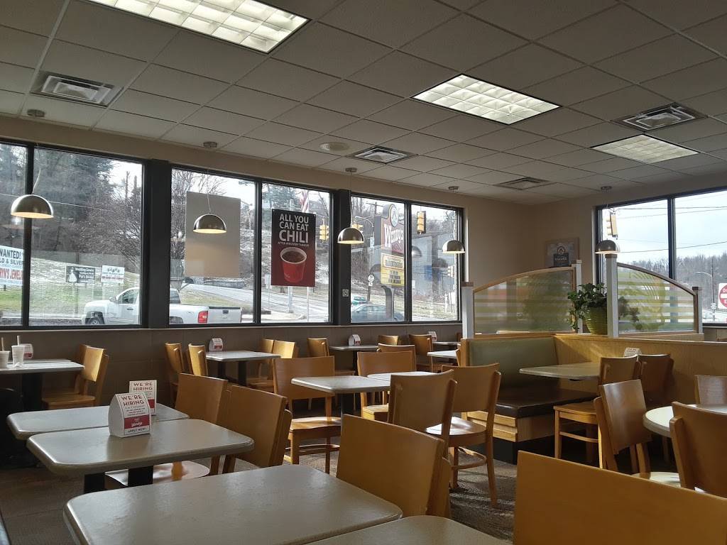 Wendys | restaurant | 1017 W Crawford Ave, Connellsville, PA 15425, USA | 7246283373 OR +1 724-628-3373