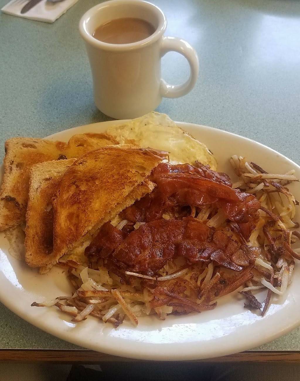 Fitchburg Diner | restaurant | 131 Westminster St, Fitchburg, MA 01420, USA | 9783453797 OR +1 978-345-3797