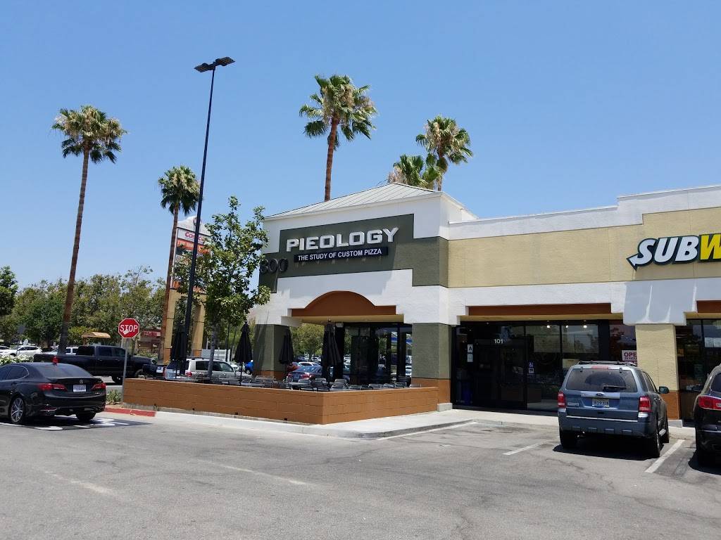 Pieology Pizzeria, Corona Hills | restaurant | 300 N McKinley St, Corona, CA 92879, USA | 9512793192 OR +1 951-279-3192