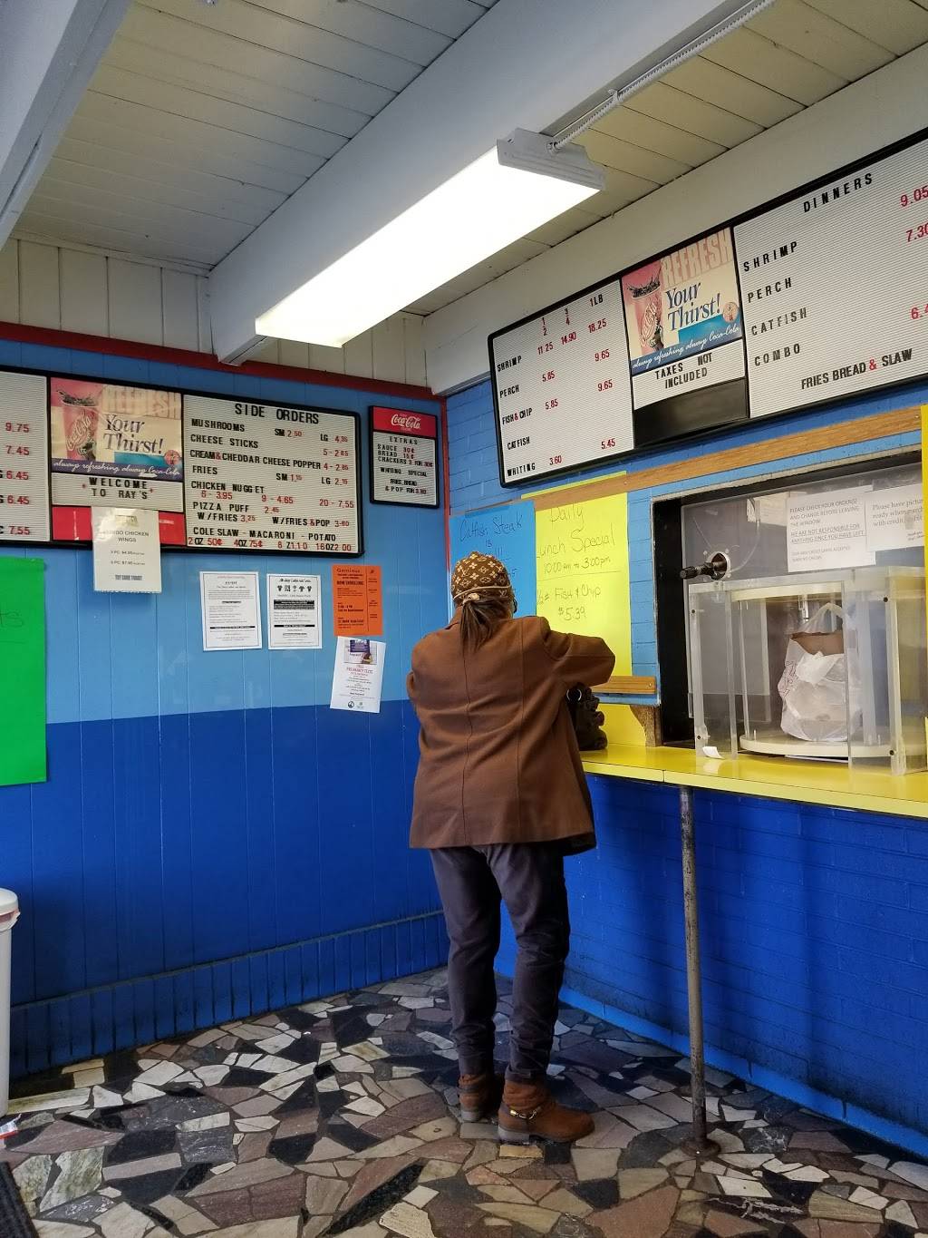 Rays Shrimp House | restaurant | 3770 Grant St, Gary, IN 46408, USA | 2198845707 OR +1 219-884-5707