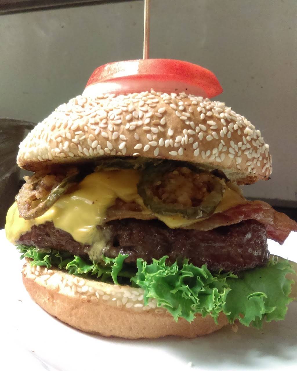 John Barleycorn | restaurant | 3524 N Clark St, Chicago, IL 60657, USA | 7735496000 OR +1 773-549-6000