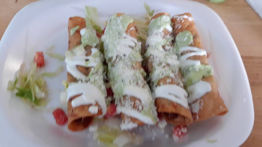 Tacos La Paloma | restaurant | 530 W Main St #6, Anoka, MN 55303, USA | 7632083349 OR +1 763-208-3349