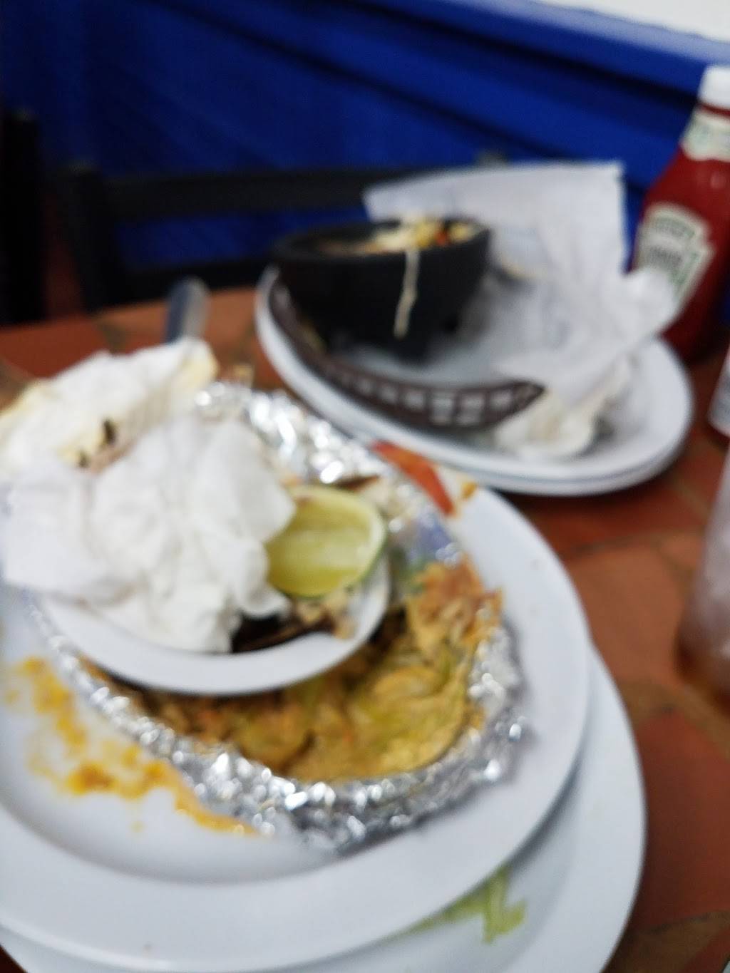 La Bahia | restaurant | 8414 Topanga Canyon Blvd, Canoga Park, CA 91304, USA | 8187040256 OR +1 818-704-0256