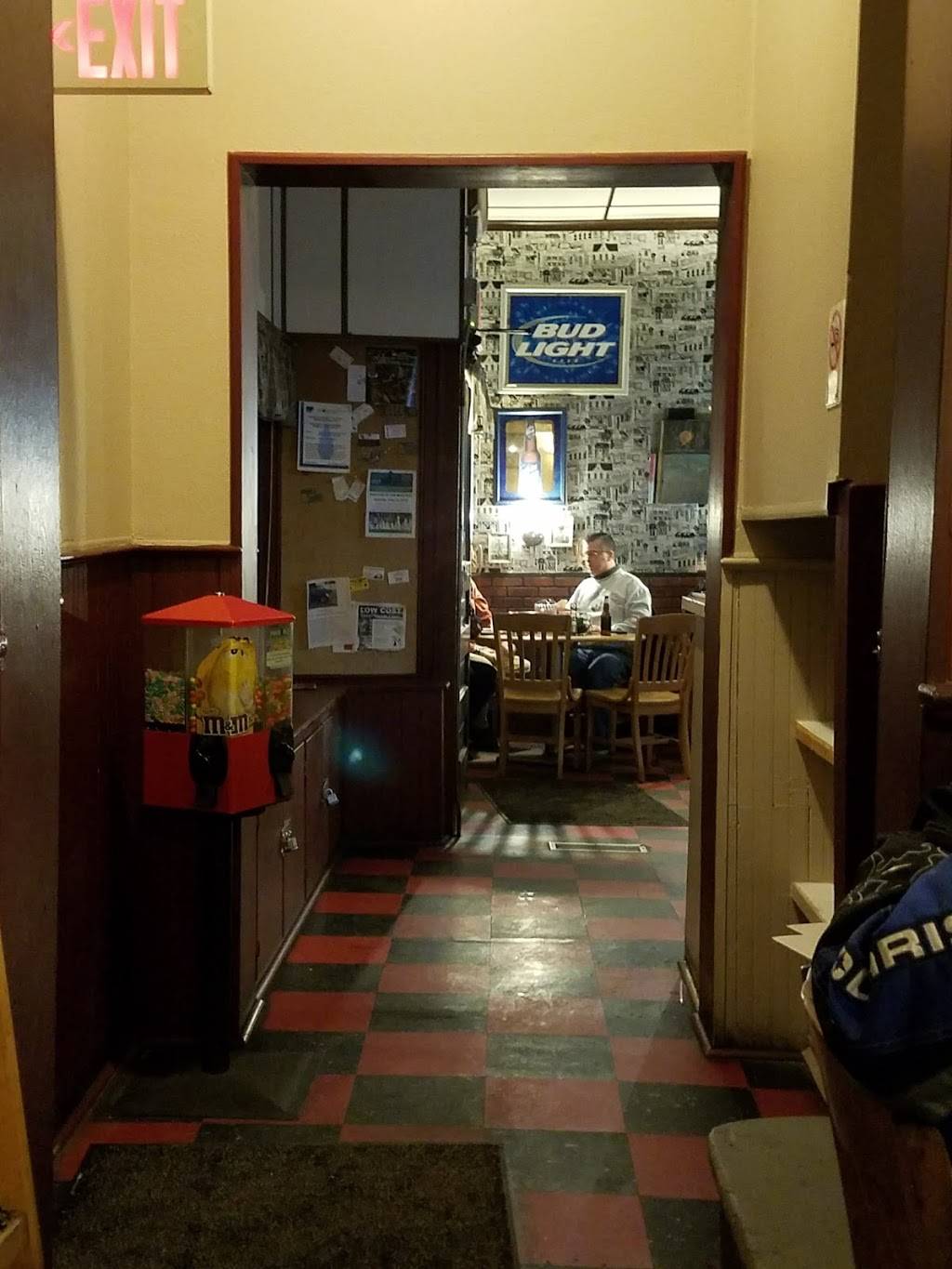 Jozwiaks Bar & Grill | restaurant | 1010 16th Ave, Menominee, MI 49858, USA | 9068632229 OR +1 906-863-2229