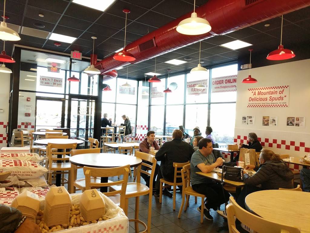 Five Guys | meal takeaway | 2636 Delaware Ave, Buffalo, NY 14216, USA | 7162409190 OR +1 716-240-9190