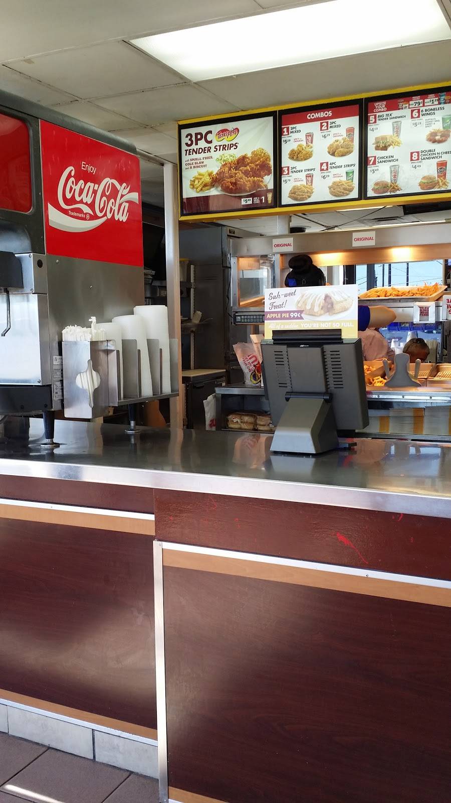 Churchs Chicken | restaurant | 3119 SW Military Dr, San Antonio, TX 78224, USA | 2109238431 OR +1 210-923-8431