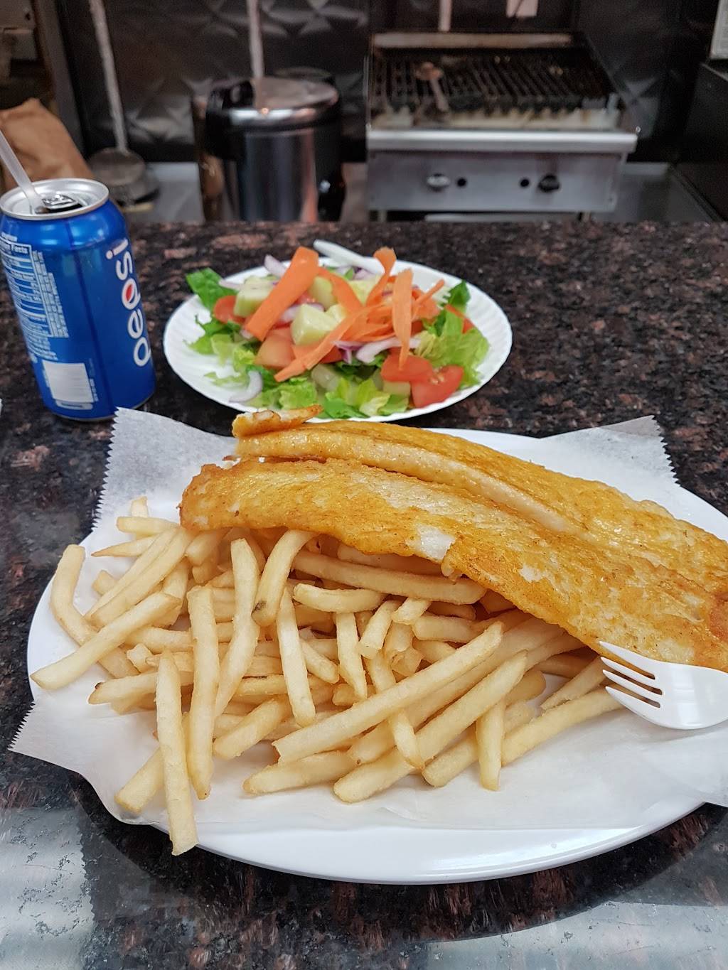 Broadway Coffee Shop Chicken & Pizza | restaurant | 691 Broadway, Brooklyn, NY 11206, USA | 7183877780 OR +1 718-387-7780